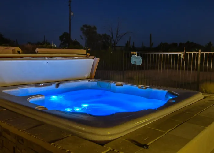 Desert Oasis- Luxury Private Pool Pet Friendly * Scottsdale