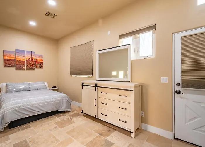 Desert Oasis- Luxury Private Pool Pet Friendly Vakantiehuis Scottsdale