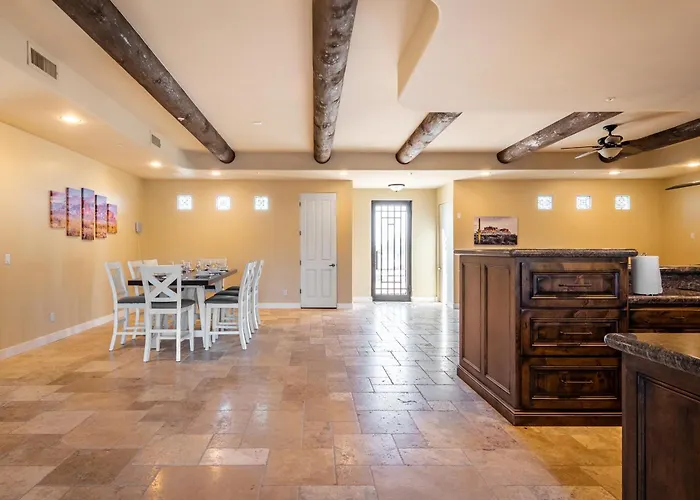 Desert Oasis- Luxury Private Pool Pet Friendly * Scottsdale