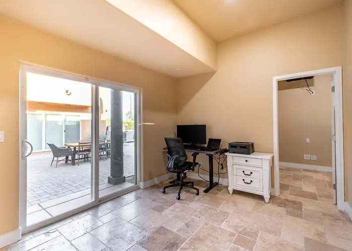 Desert Oasis- Luxury Private Pool Pet Friendly * Scottsdale