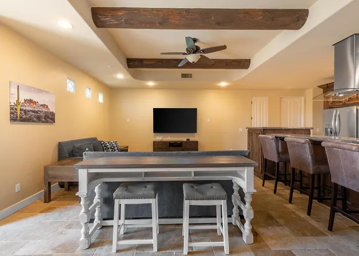 Vakantiehuis Desert Oasis- Luxury Private Pool Pet Friendly Scottsdale