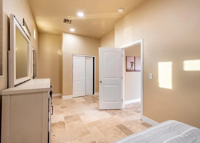 Desert Oasis- Luxury Private Pool Pet Friendly * Scottsdale