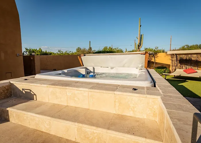 Desert Oasis- Luxury Private Pool Pet Friendly