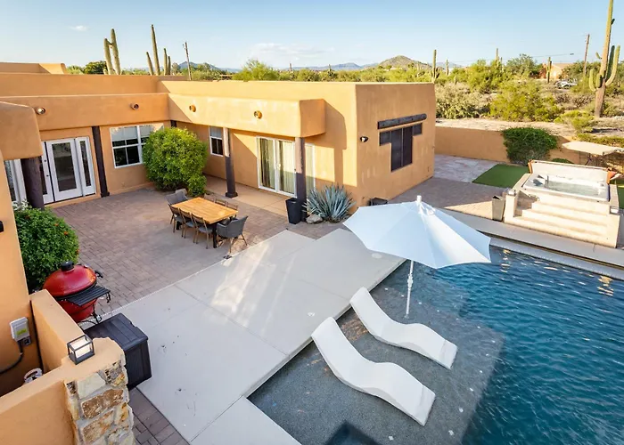 Desert Oasis- Luxury Private Pool Pet Friendly Scottsdale