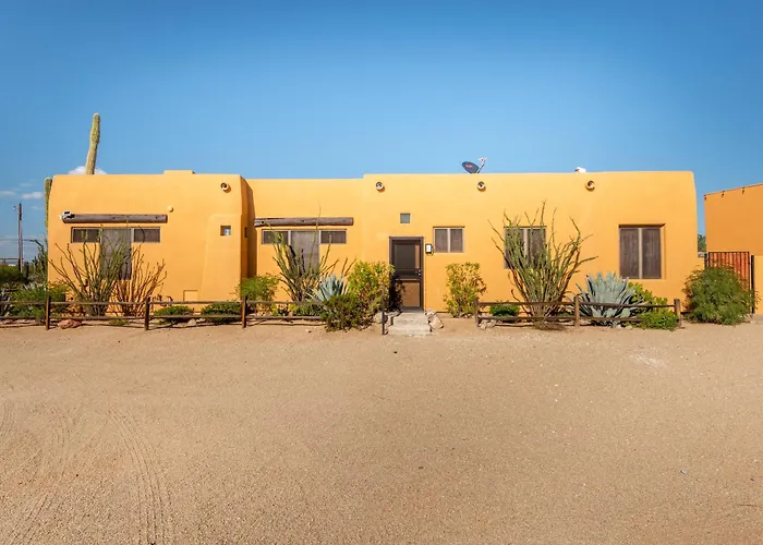 Desert Oasis- Luxury Private Pool Pet Friendly * Scottsdale